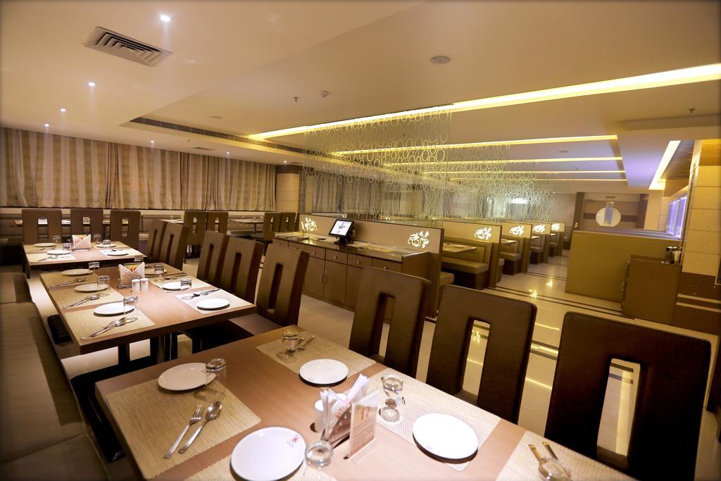 היידראבד Hotel Sitara Grand Miyapur מראה חיצוני תמונה