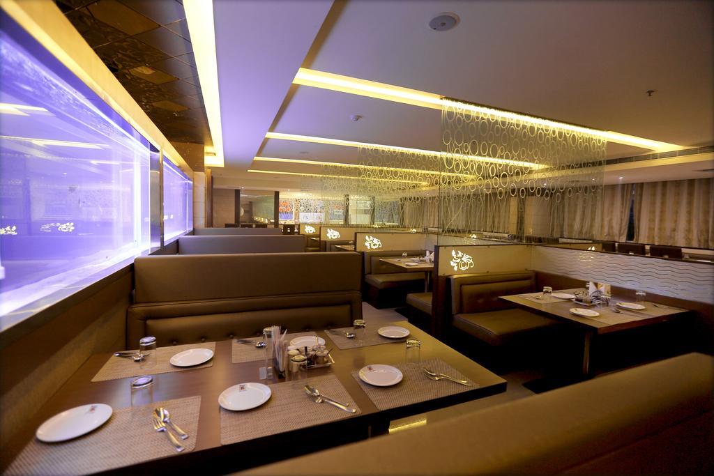 היידראבד Hotel Sitara Grand Miyapur מראה חיצוני תמונה
