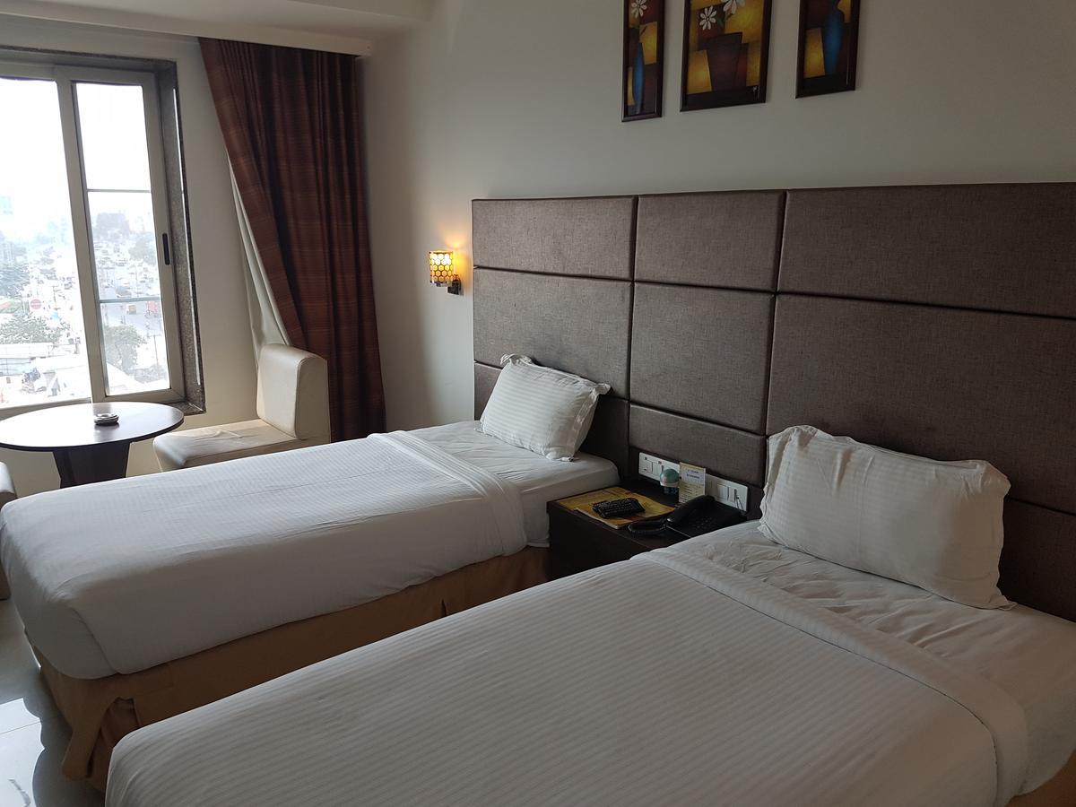 היידראבד Hotel Sitara Grand Miyapur מראה חיצוני תמונה