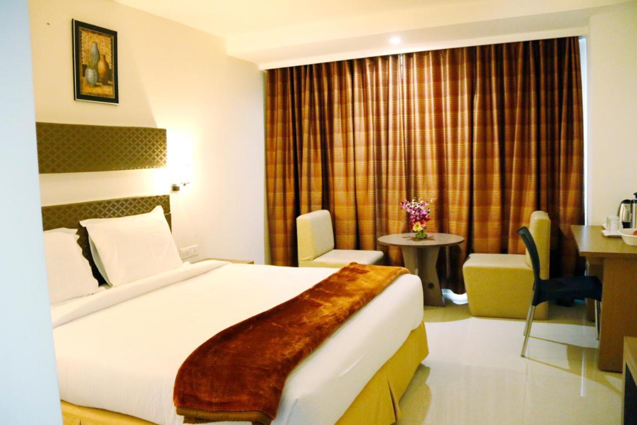 היידראבד Hotel Sitara Grand Miyapur מראה חיצוני תמונה